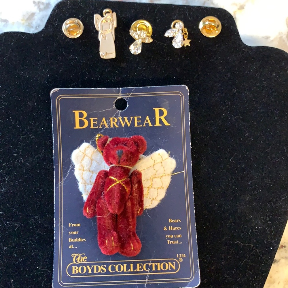 Boyd’s Bearwear and friends